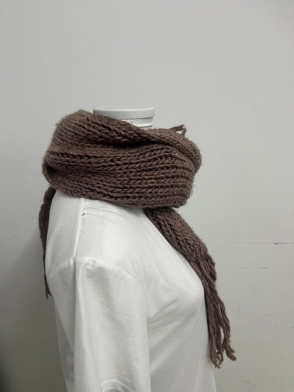 【Wetry Brown Chunky Knit Oversized Scarf】—— Cozy & Stylish Winter Essential