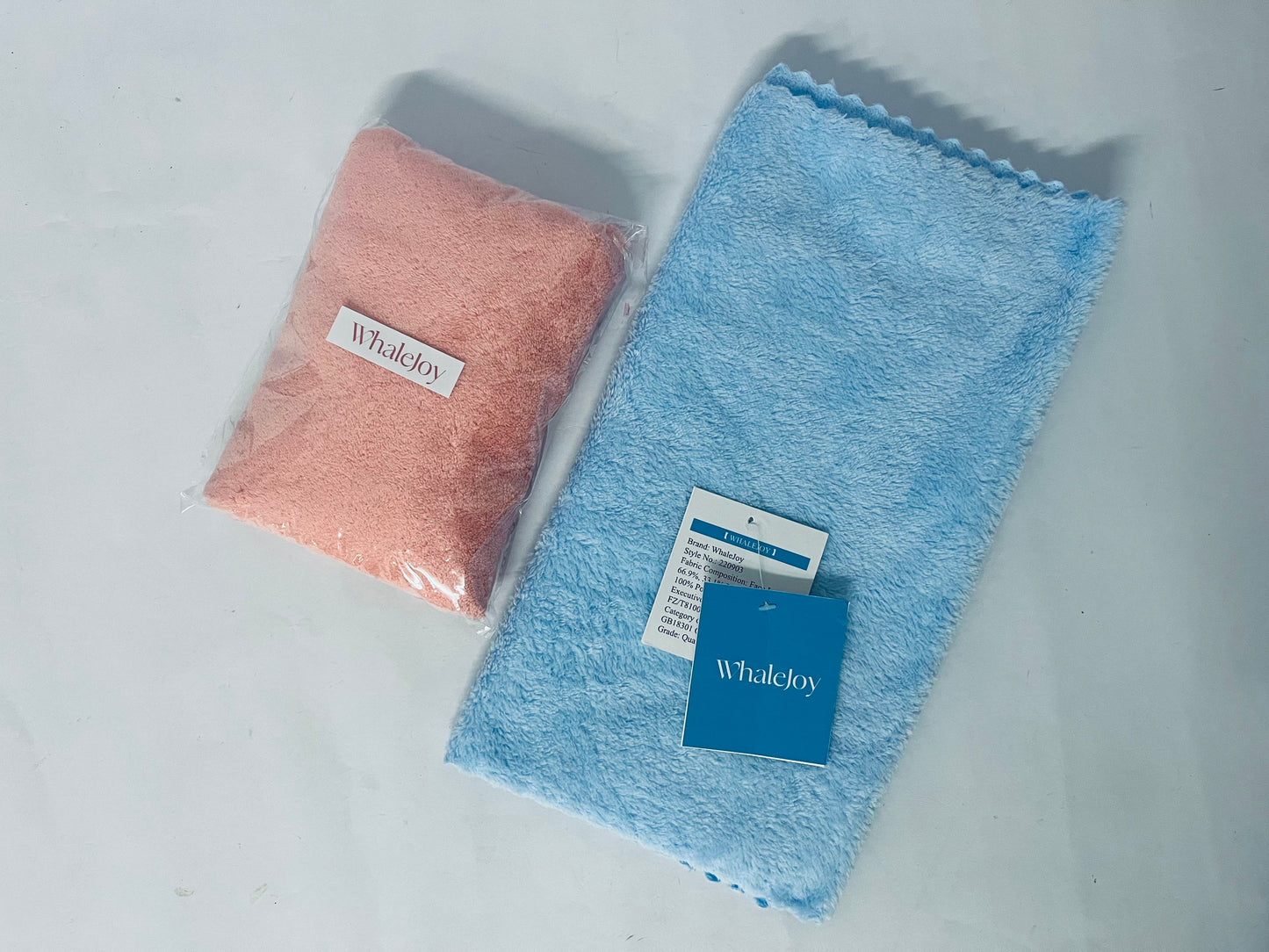 WhaleJoy Bath Towels Set 27 x 54 Inches, 100% Cotton, Larger & Lighter Weight, Quicker to Dry, Super Soft and Absorbent, Perfect for Bathroom
