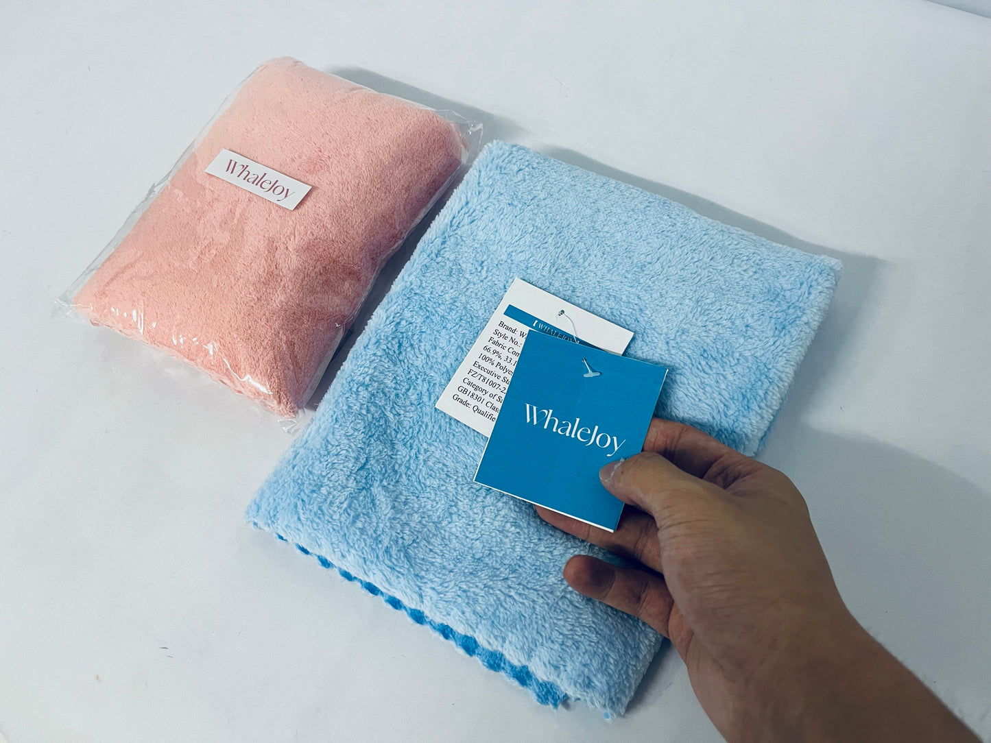 WhaleJoy Bath Towels Set 27 x 54 Inches, 100% Cotton, Larger & Lighter Weight, Quicker to Dry, Super Soft and Absorbent, Perfect for Bathroom