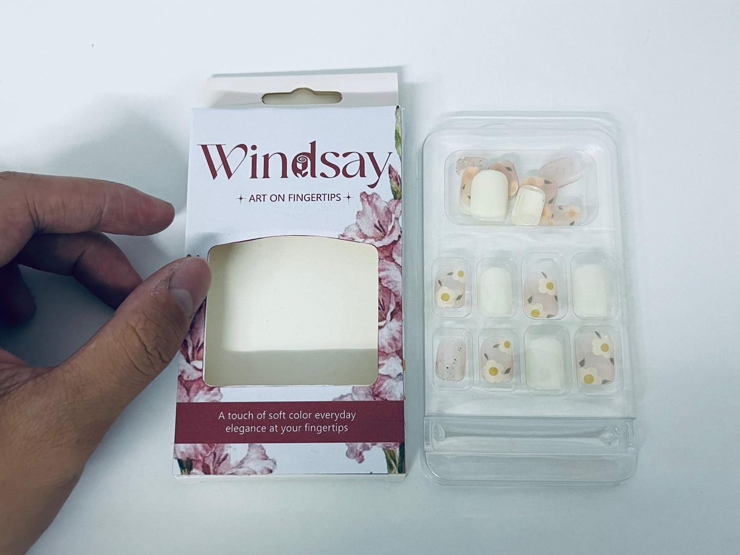 Windsay Daisy Gentle Style Nail Art Stickers, Fingertip Art Quick Nail Beauty