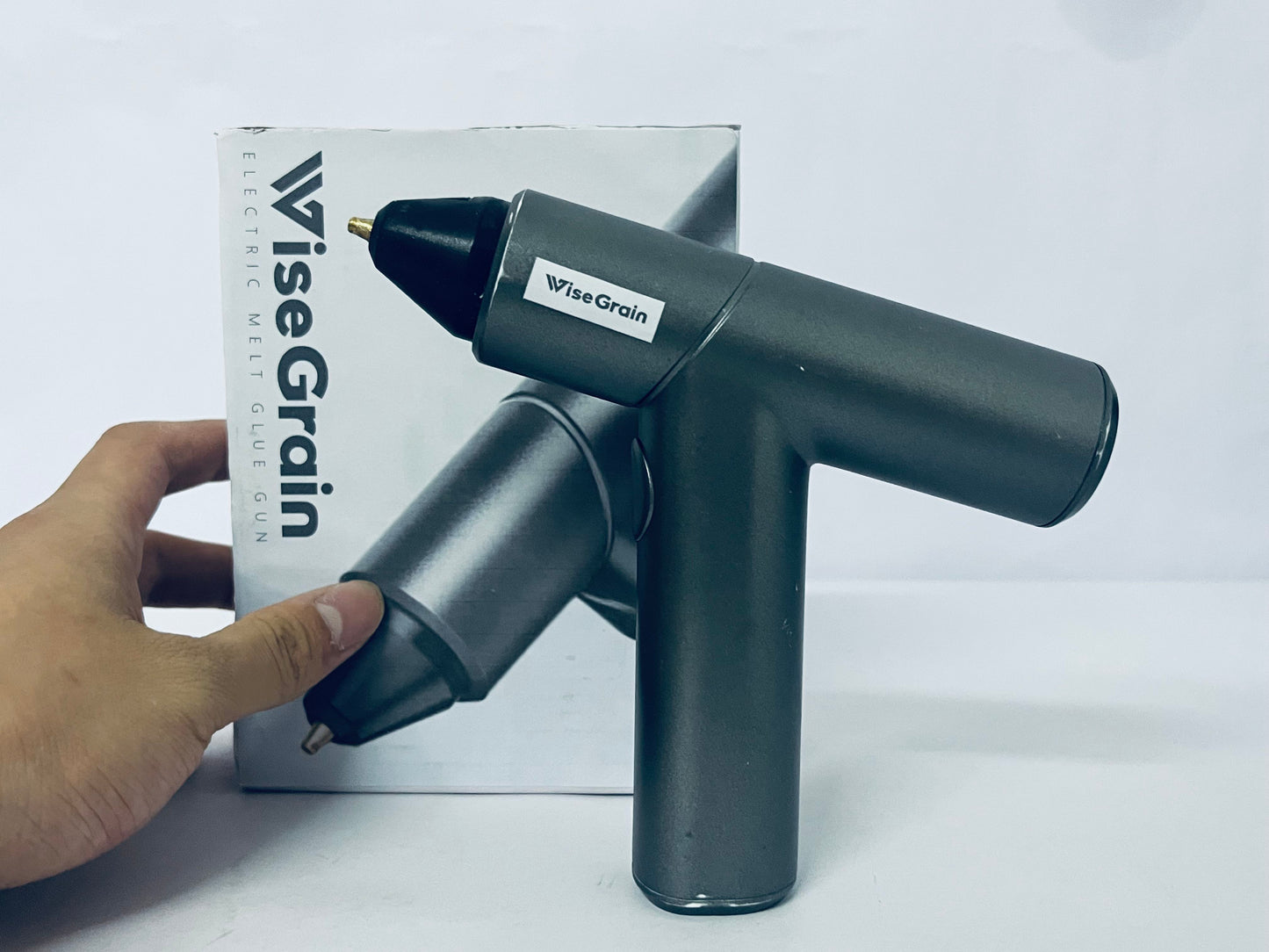 WiseGrain Hot melt glue guns while the balanced design allows the glue gun to stand upright for easy use and storage
