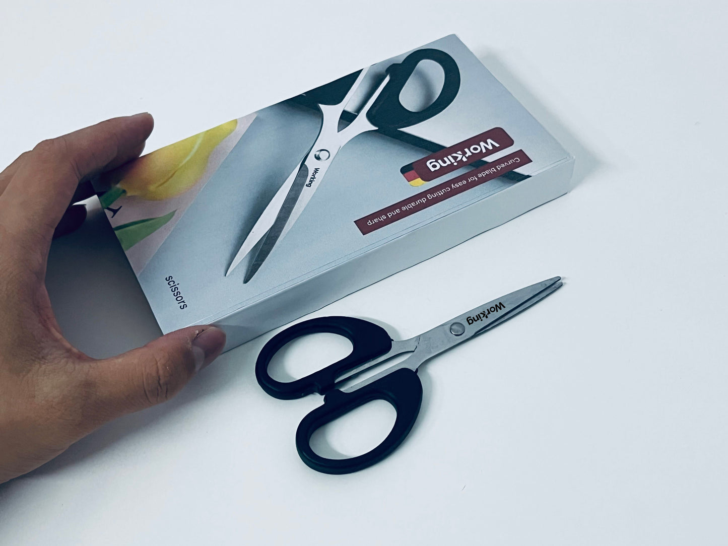 【Working Multipurpose Curved-Blade Scissors】—— Reliable Tool for Smooth Cutting Tasks
