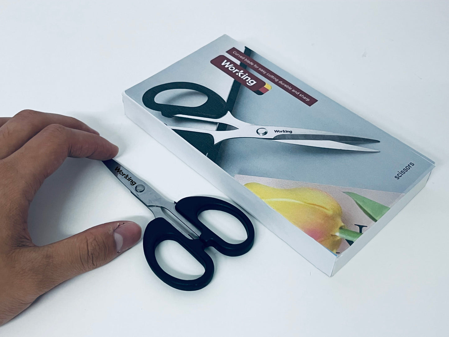 【Working Multipurpose Curved-Blade Scissors】—— Reliable Tool for Smooth Cutting Tasks