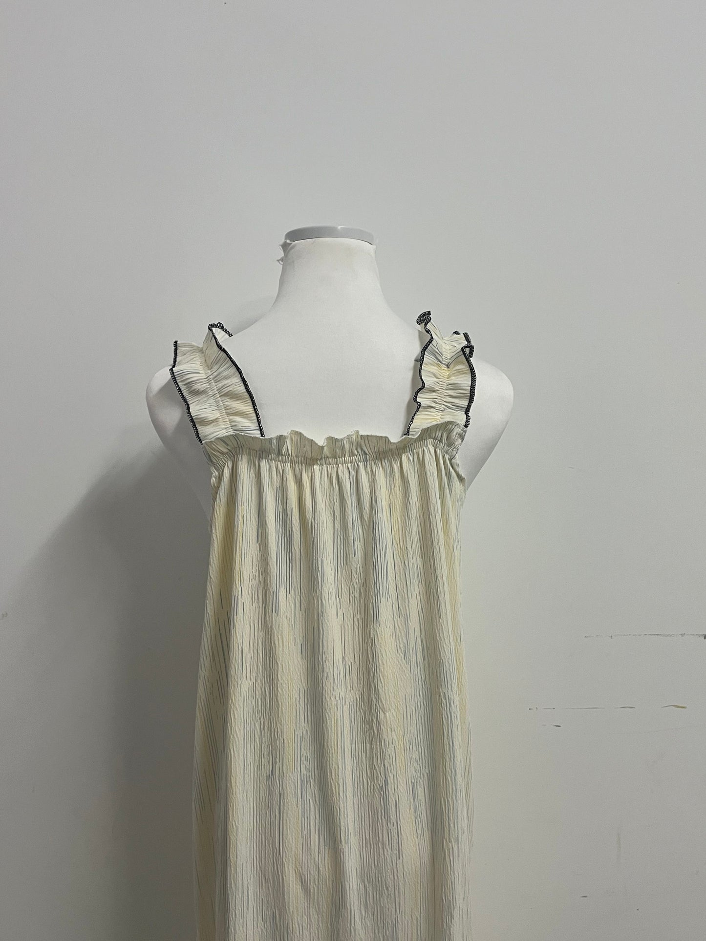 Wothink  Sleepwear  Pale Yellow - Square Neck Camisole with Ruffled Straps
