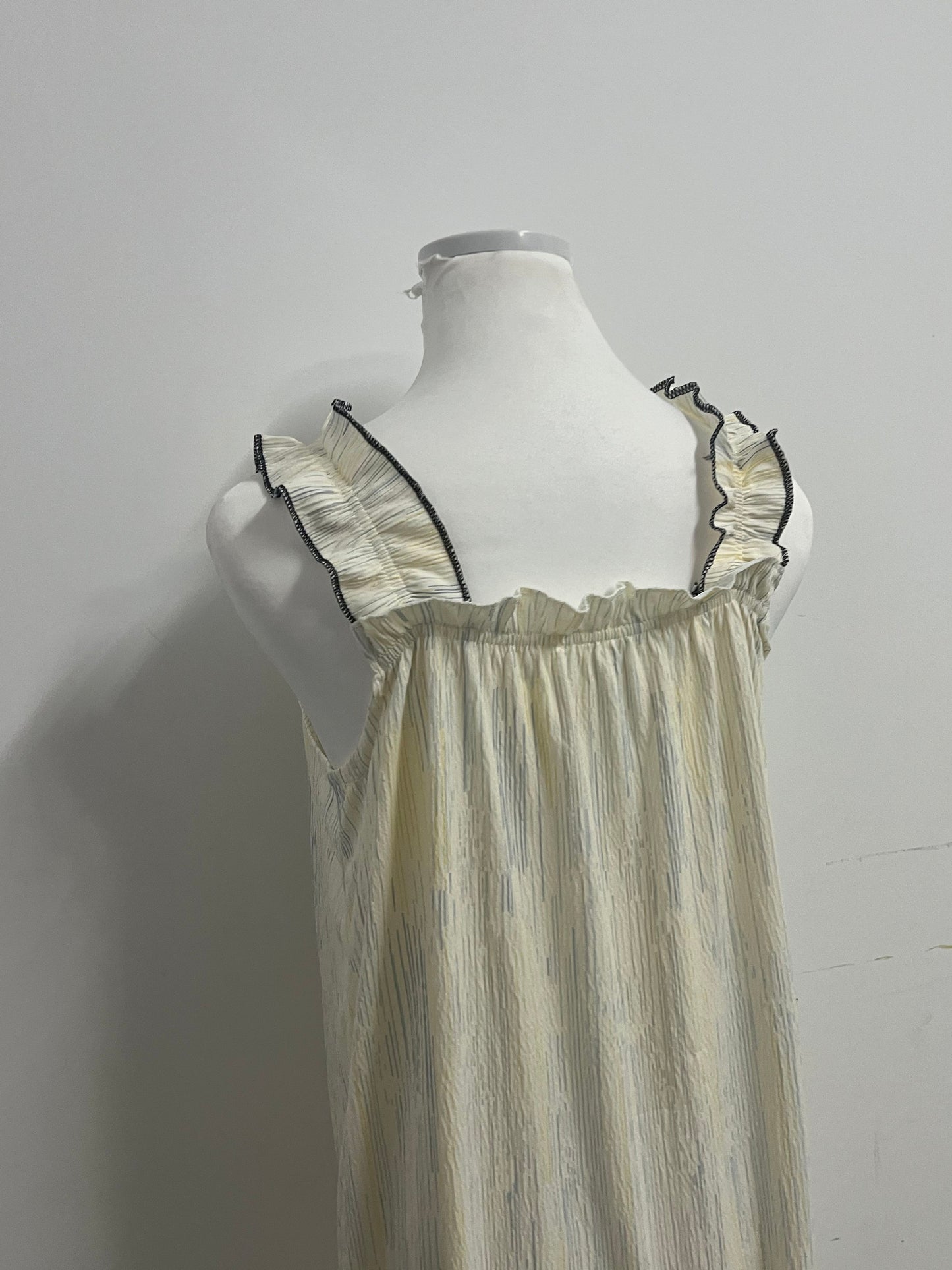 Wothink  Sleepwear  Pale Yellow - Square Neck Camisole with Ruffled Straps