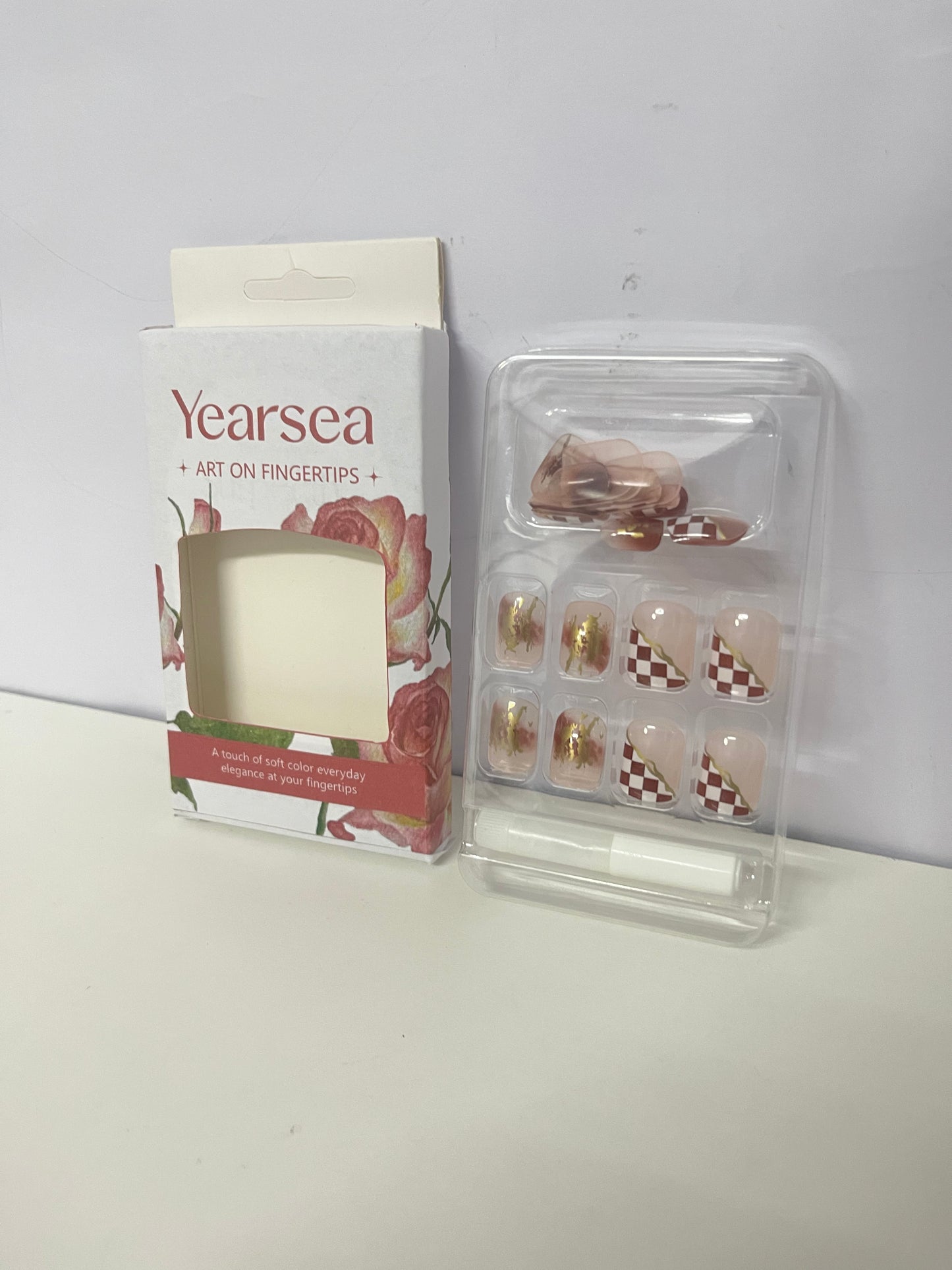 【Yearsea False Nails – Art on Fingertips】—— Effortless Elegance for Daily Style