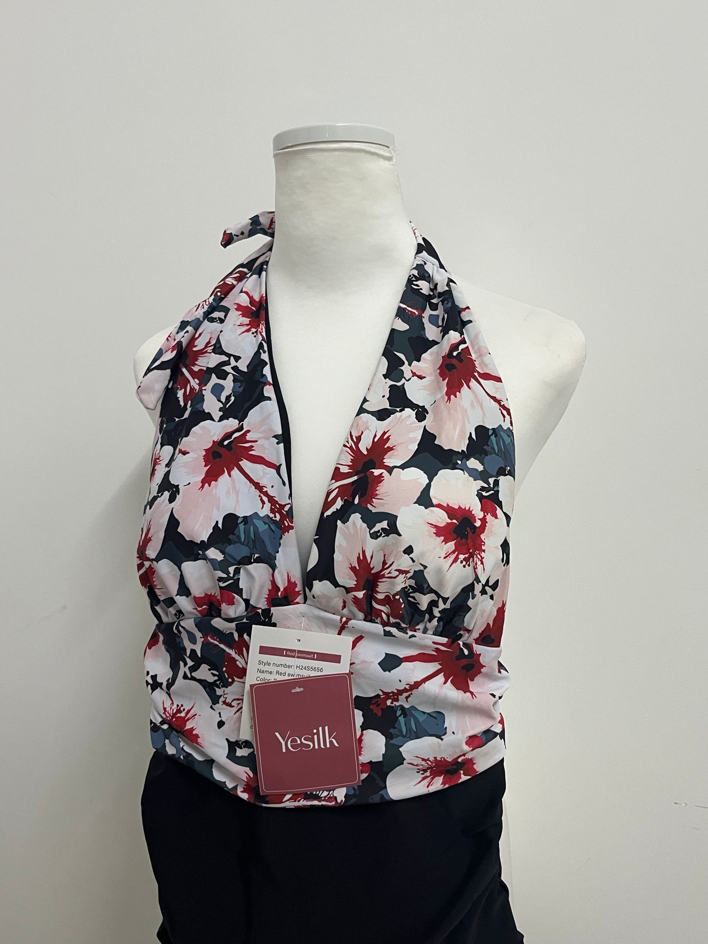 Yesilk Retro Floral Halter One-Piece Swimsuit | Elegant & Slim-Fitting, A Must-Have for Vacation