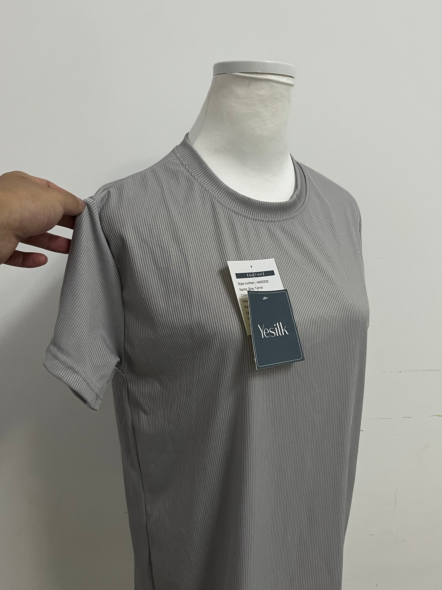 Yesilk Silk-Blend Striped Crew Neck Short-Sleeve T-Shirt