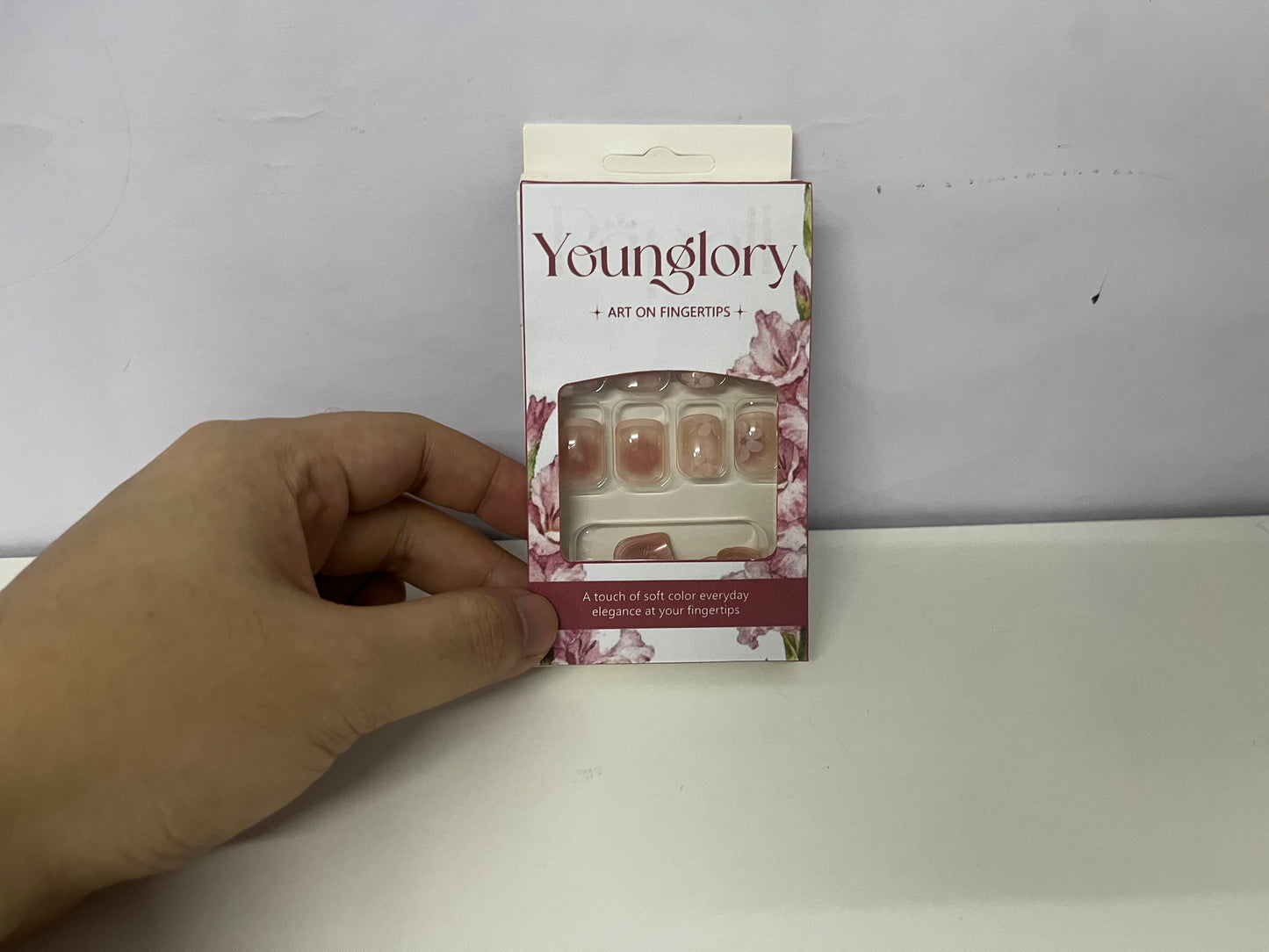 Younglory Misty Pink Translucent Gradient Press-On Nails Self-Adhesive A Delicate Fingertip Accessory for Daily Commute