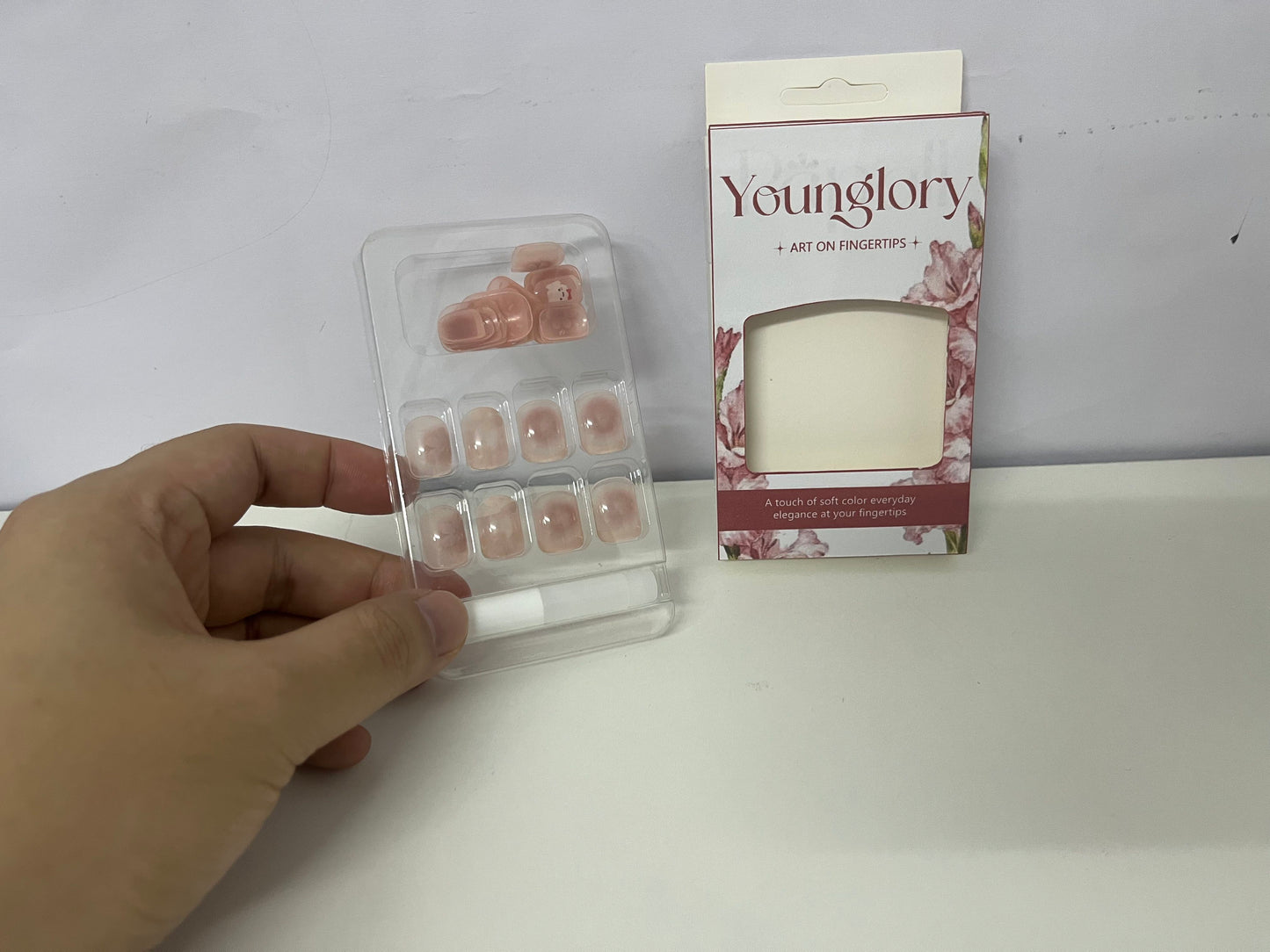 Younglory Misty Pink Translucent Gradient Press-On Nails Self-Adhesive A Delicate Fingertip Accessory for Daily Commute