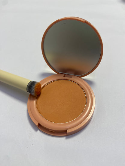 Beautyconfidant Matte Blush, Brushes onto Cheeks Smoothly, Soft Matte Look and Even Finish, Flawless Velvety Coverage, Effortless Blending Makeup, Flatters the Face, Convenient Compact, Chic
