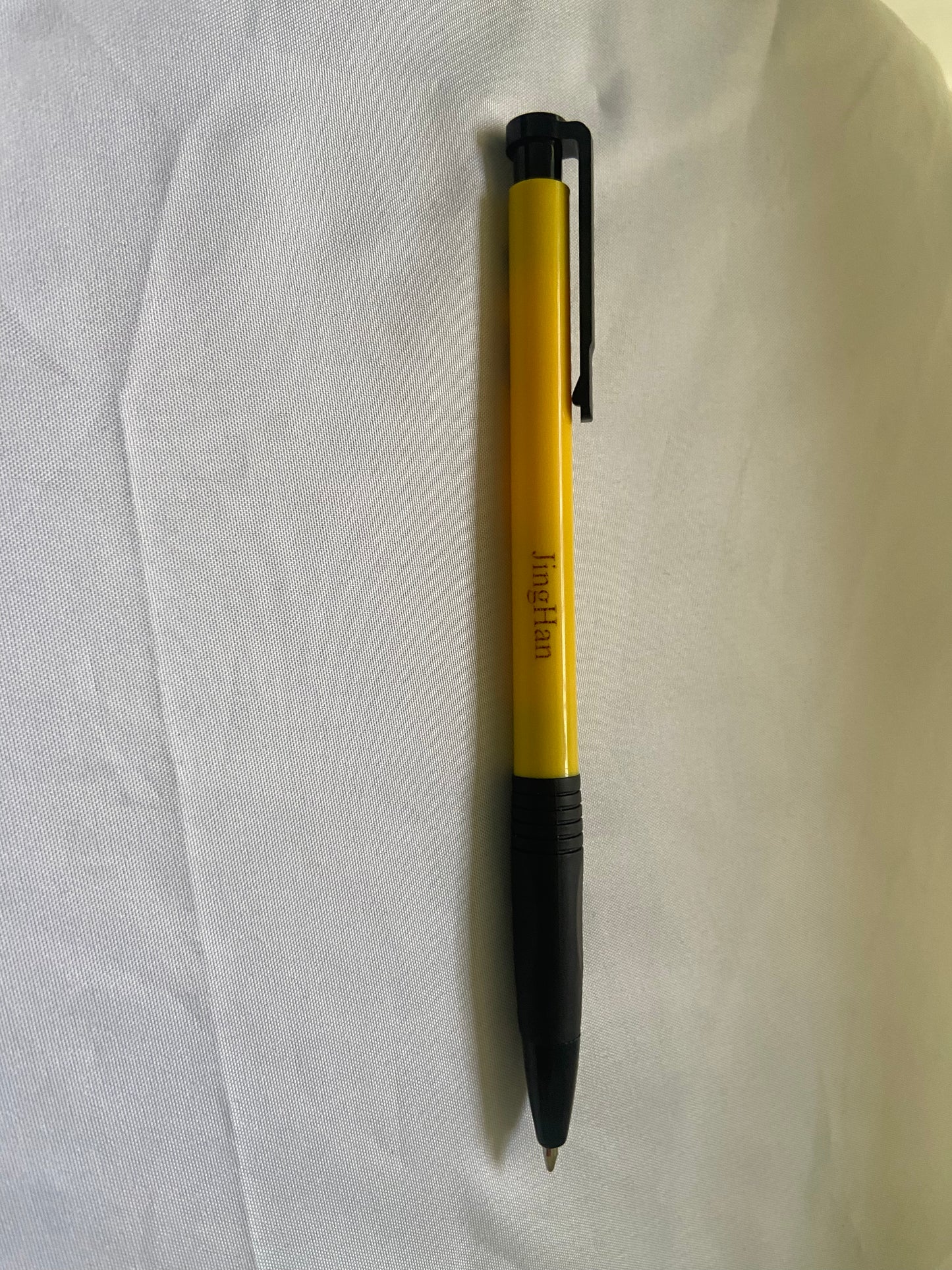 JingHan，Ballpoint Pen Press Yellow