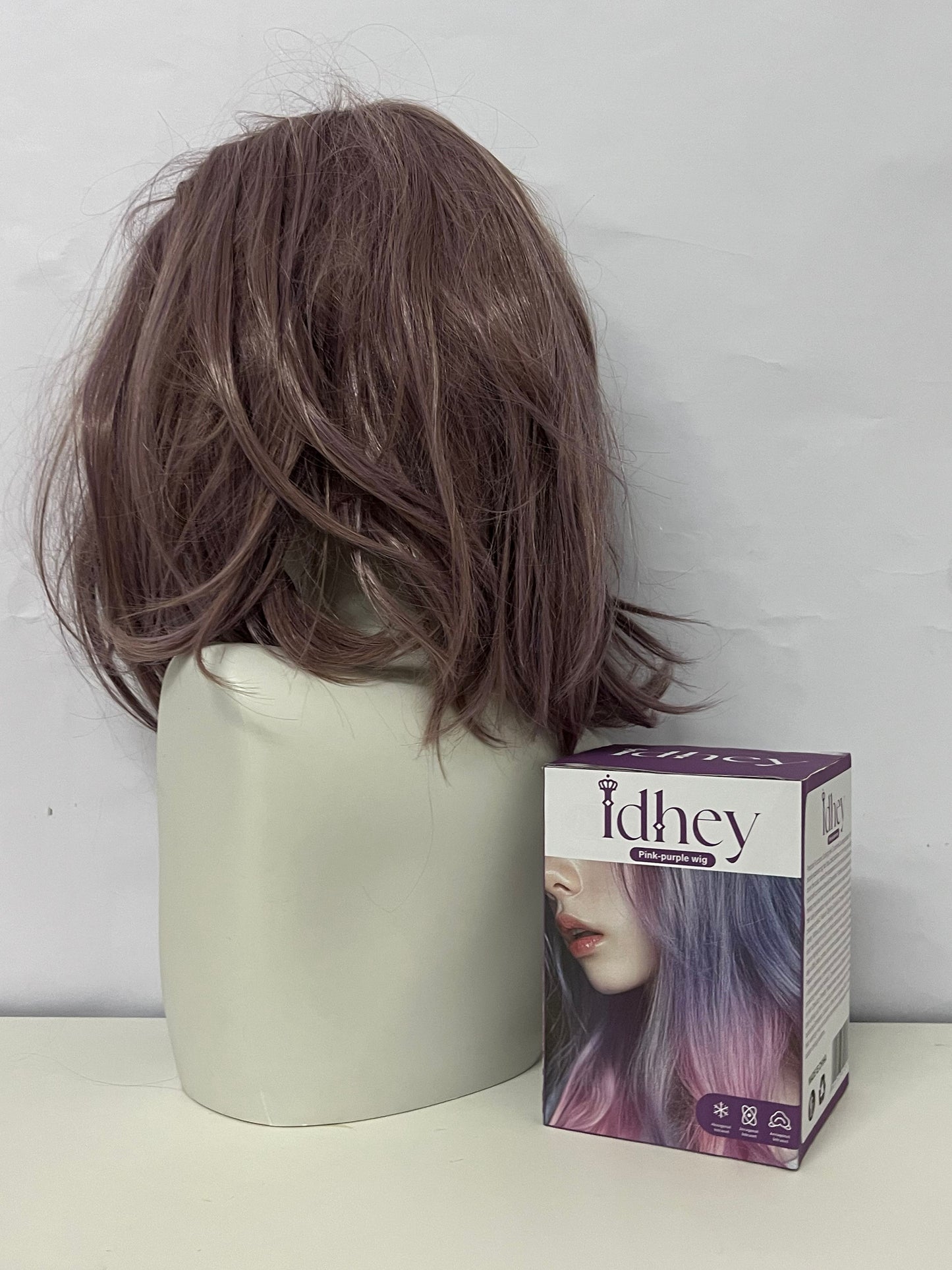 Idhey Medium-Length Slightly Curled Wig, Natural Simulated Scalp, Fashion Styling Wig