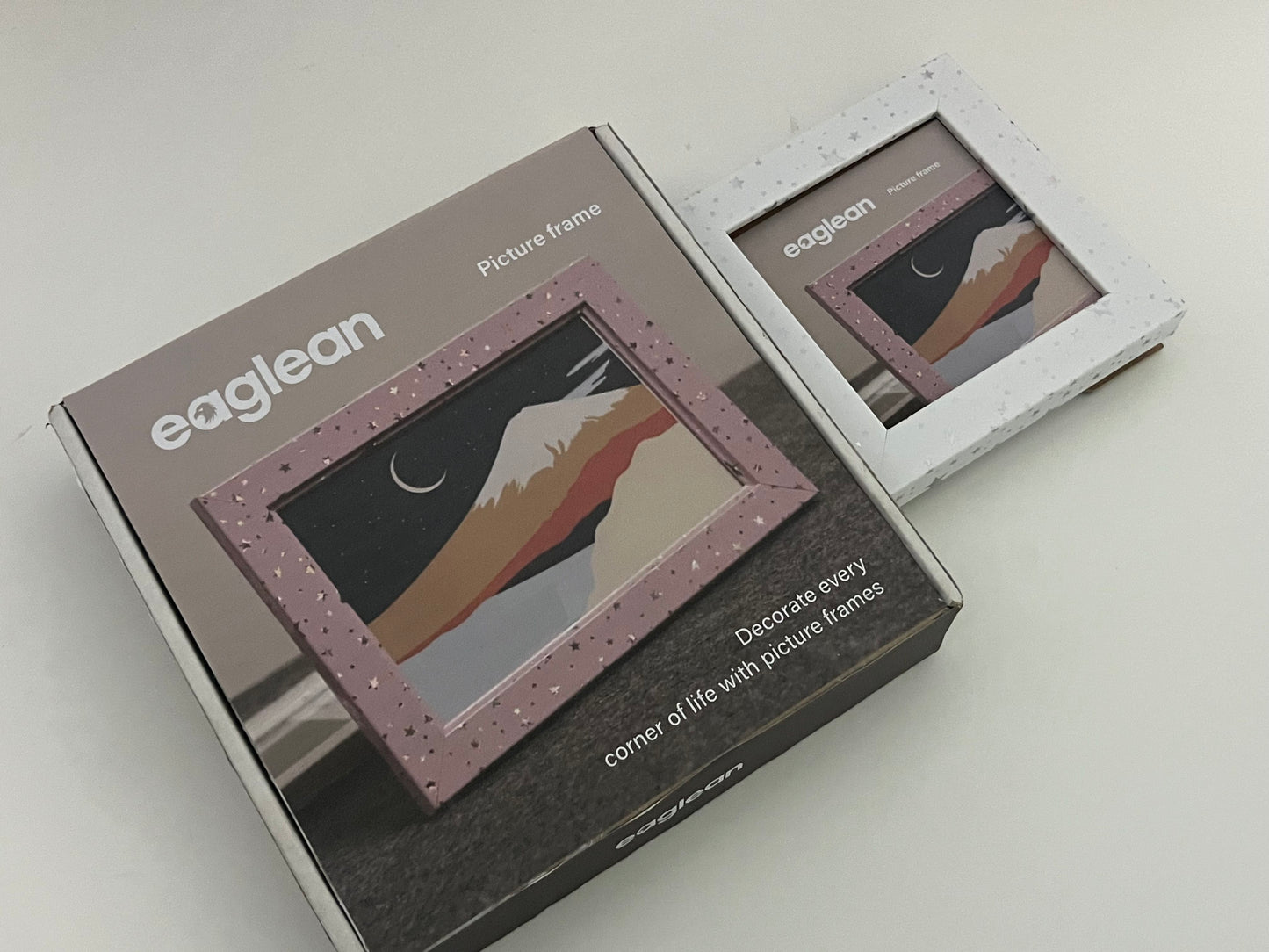 【eaglean Star-Speckled Picture Frame】—— Add Warmth & Style to Your Favorite Moments