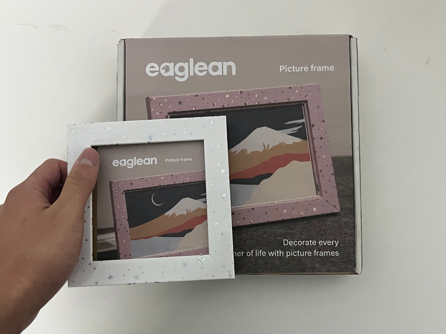 【eaglean Star-Speckled Picture Frame】—— Add Warmth & Style to Your Favorite Moments