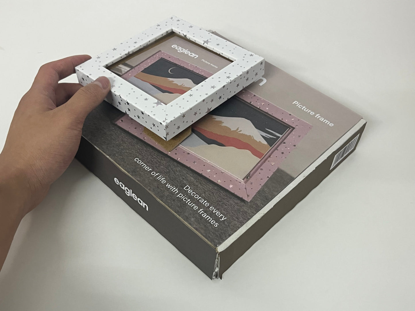 【eaglean Star-Speckled Picture Frame】—— Add Warmth & Style to Your Favorite Moments