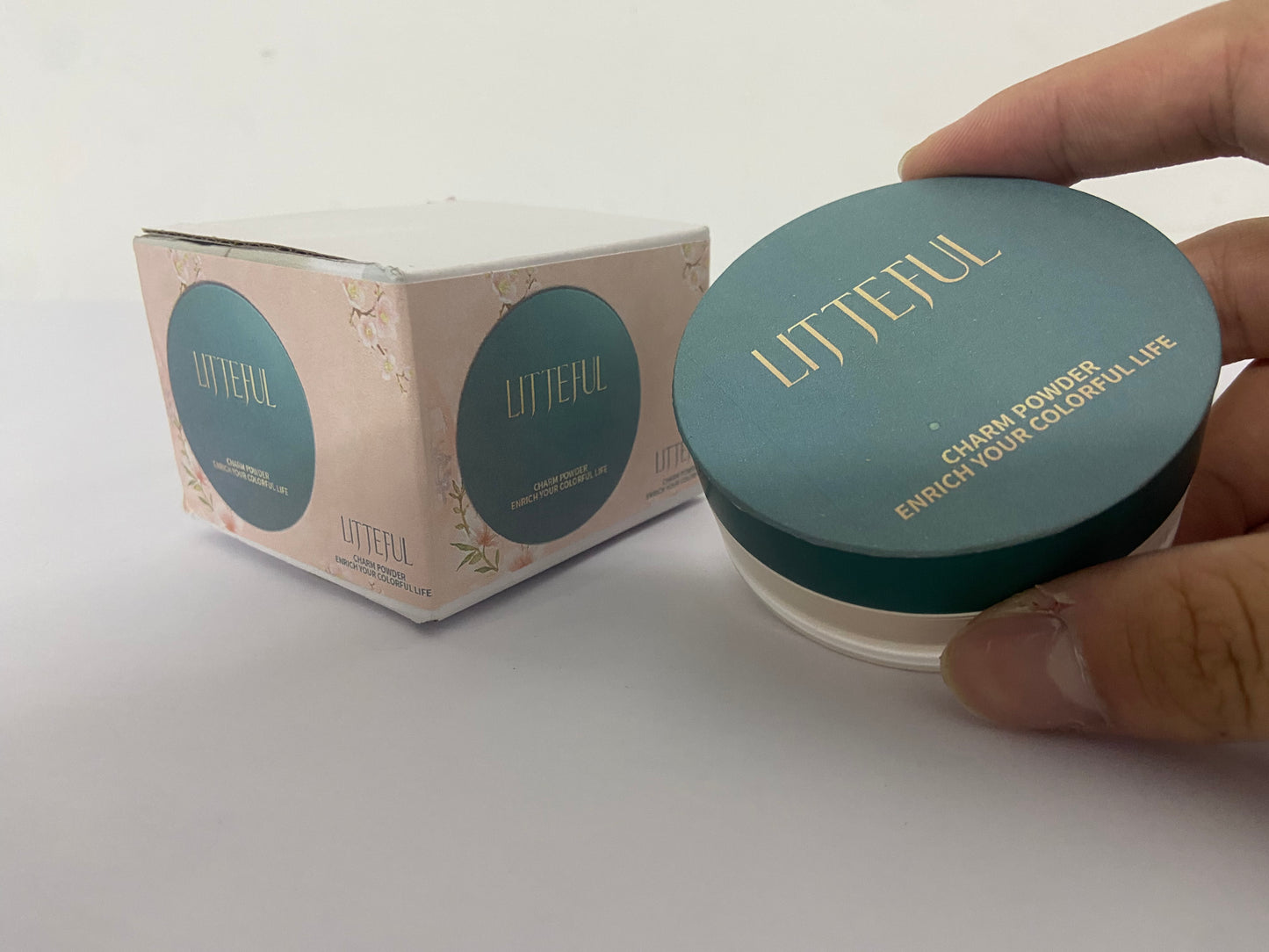 LITTEFUL Sculpted Skin-Perfecting Makeup Setting Powder - Clay - FULL SET (Case & Refill) - Lightweight Powder Foundation Made with 70% Organic Ingredients