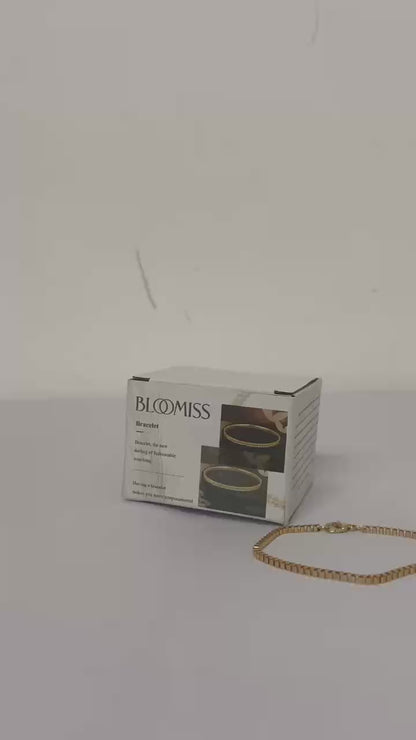 BLOOMISS Gold Bracelets for Women, Dainty Gold Jewelry Gifts for Women, 14k Gold Bracelets for Women Non Tarnish, Trendy Gold Bracelet Waterproof, Gold Accessories for women