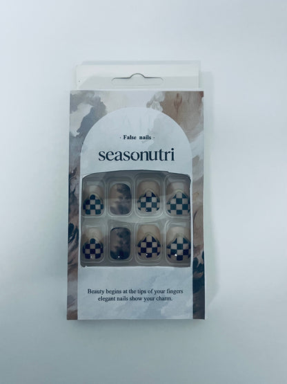 seasonutri Checkerboard Gradient Fake Nail Tips - Retro Style Press-On Nails (With Jelly Adhesive)