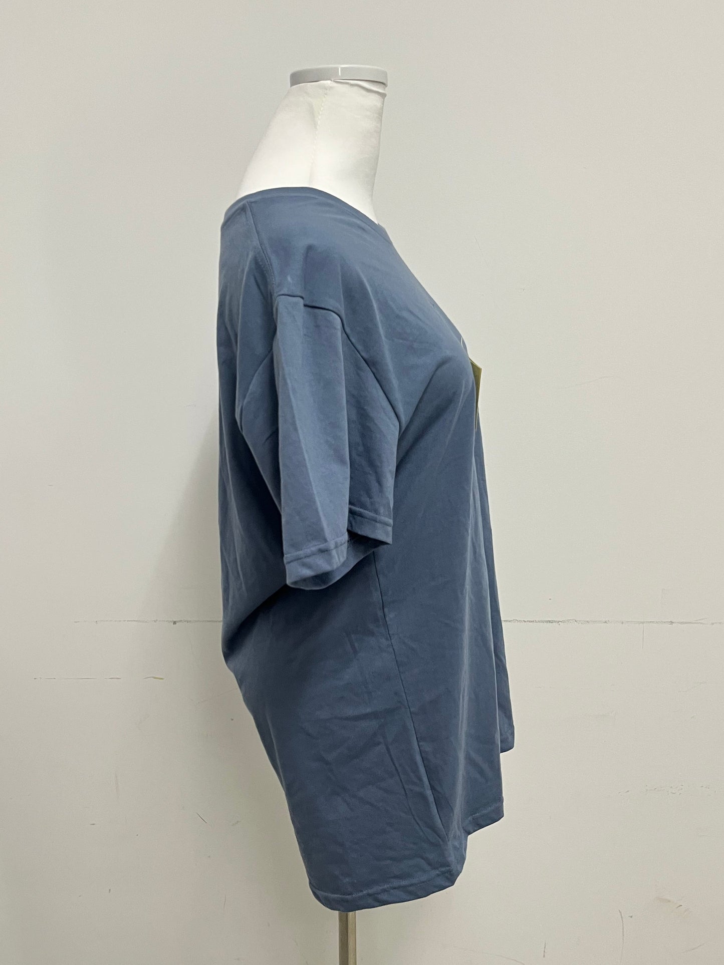 utopiangle Haze Blue Loose Short-Sleeve T-Shirt Minimalist & Casual Comfortable & Skin-Friendly Essential Versatile Item for Daily Outfits